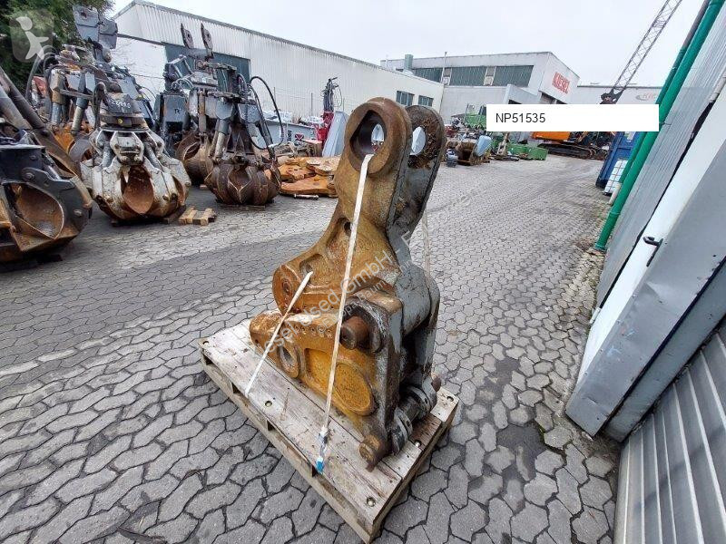 Vybavenie stavebného stroja Demarec...