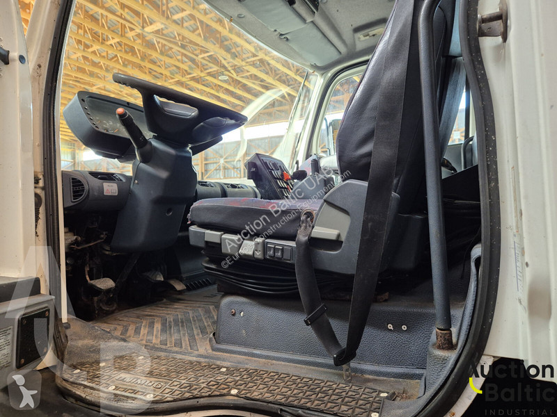 Vybavenie stavebného stroja  Unimog