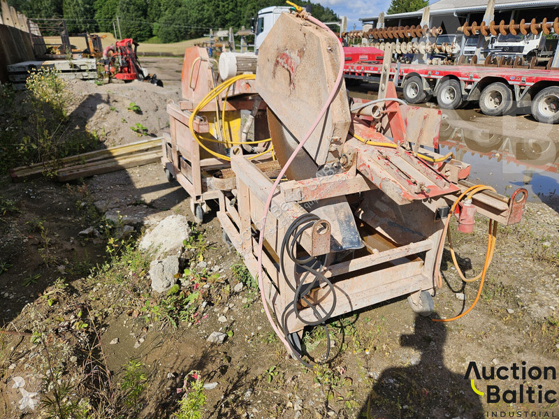 Bygg-anläggningsutrustningar  units concrete...
