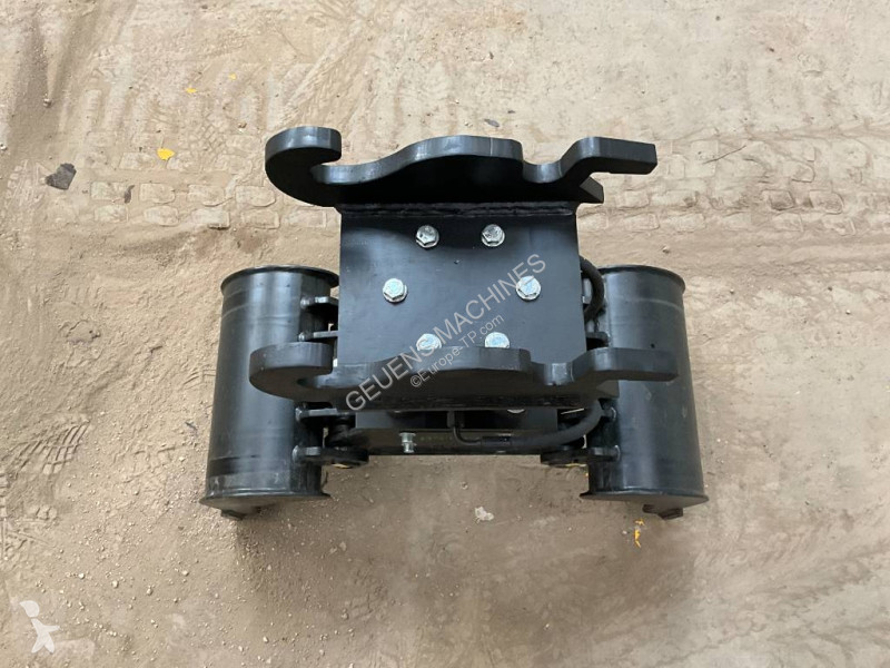 Vybavenie stavebného stroja  HG 100 T