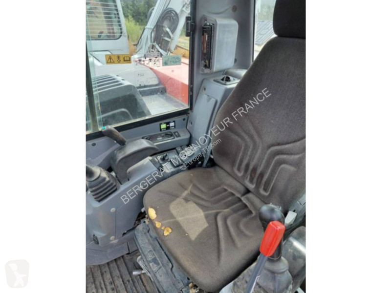 Vybavenie stavebného stroja  KX080