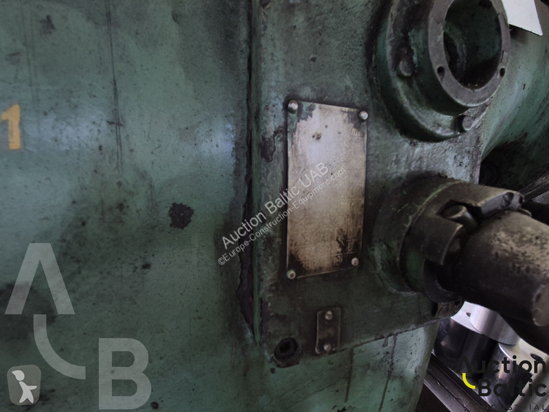 Vybavenie stavebného stroja  machine with a vice