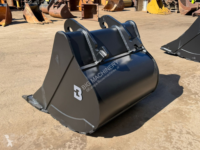 Echipamente pentru construcţii Caterpillar...