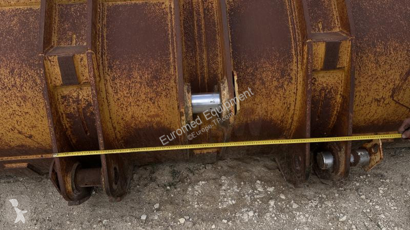 Équipements TP   (Chargeuse)
