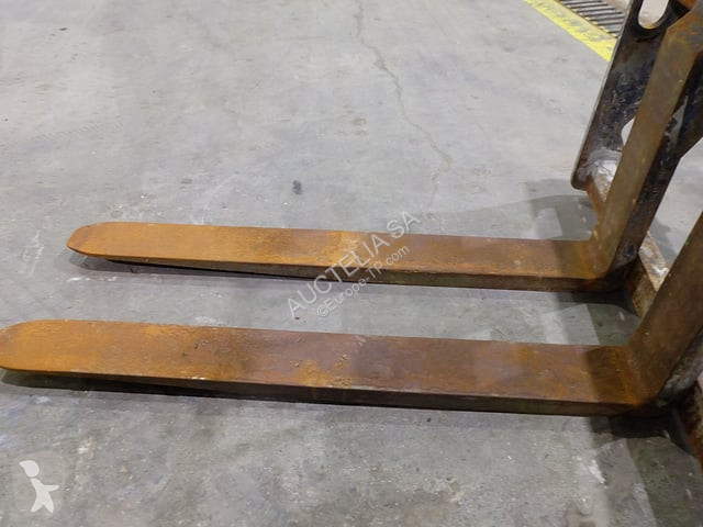 Строително оборудване Manitou PFB