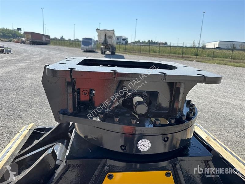 Mustang GRP1500 machinery equipment