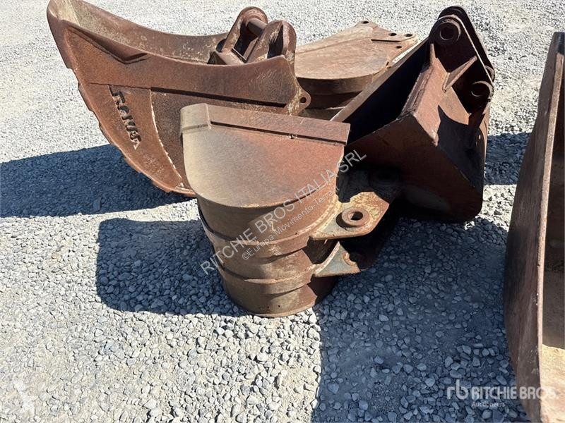 Quantity of (6) Excavator Bucket machinery...