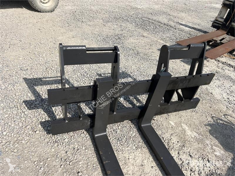 Bygg-anläggningsutrustningar  Skid Steer Forks
