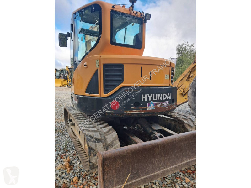 تجهيزات الأشغال العمومية Hyundai R80CR.9