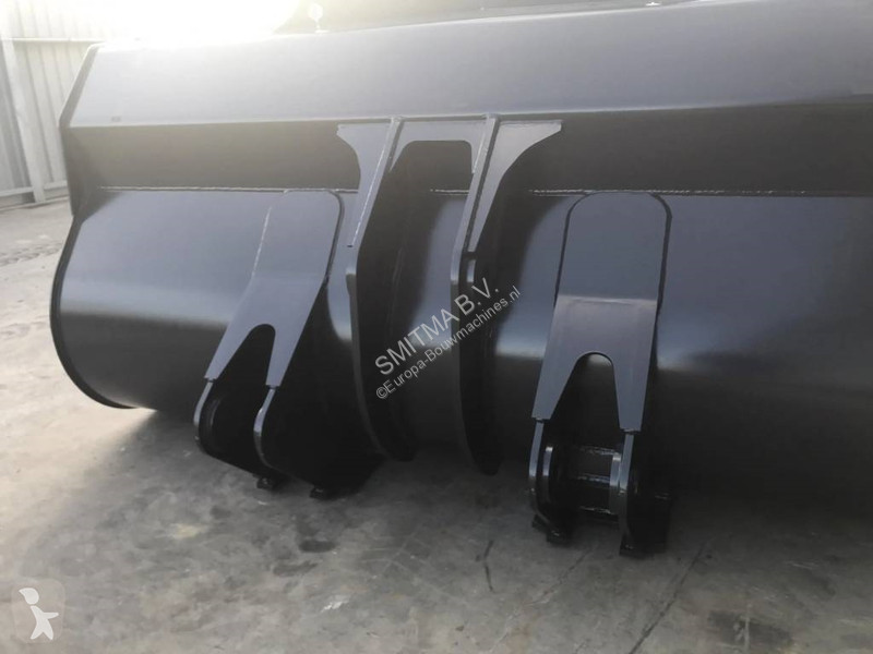 Équipements TP Volvo L180G
