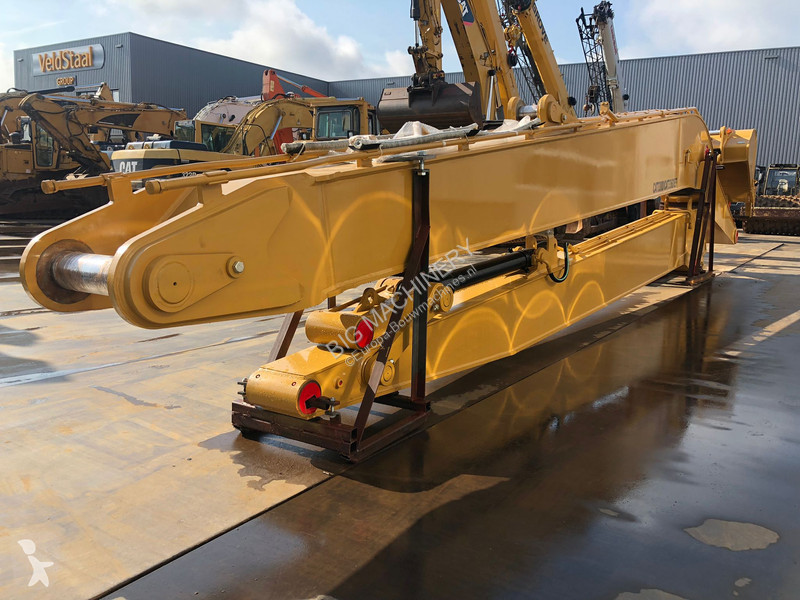 تجهيزات الأشغال العمومية Caterpillar 330D / CAT...