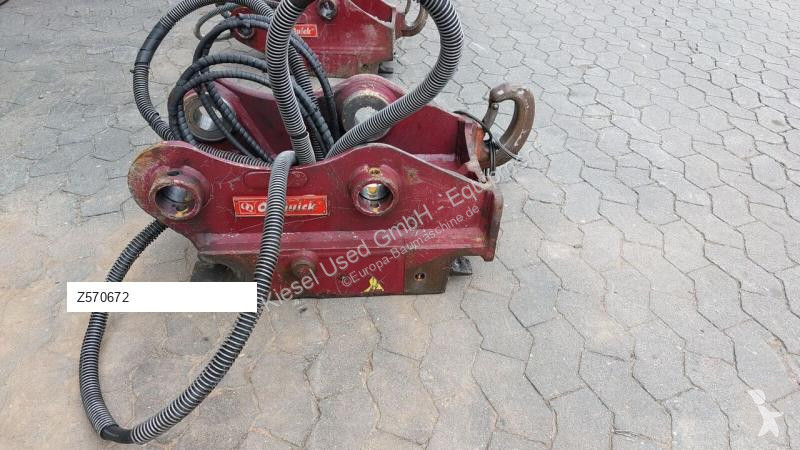 تجهيزات الأشغال العمومية Oilquick Attache...