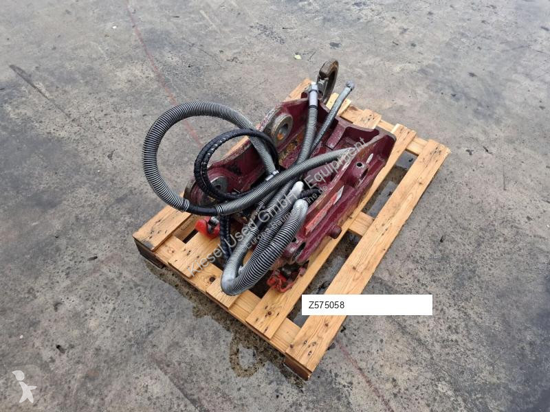 Echipamente pentru construcţii Oilquick Attache...
