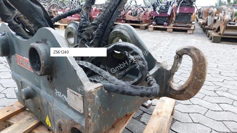 Stavební vybavení Oilquick Attache rapide  OQ65...