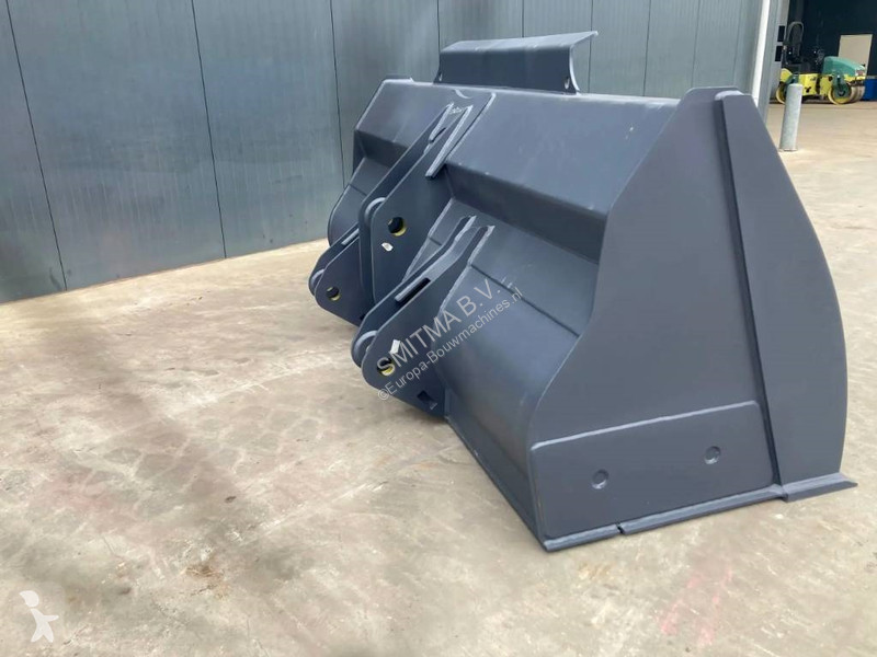 Équipements TP Volvo L110E