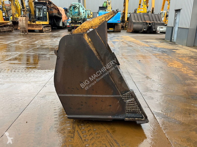 Aanbouwstukken voor bouwmachines Caterpillar...