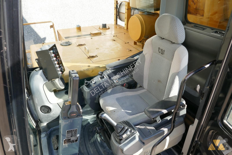 Sklápač Morooka MST2300VD
