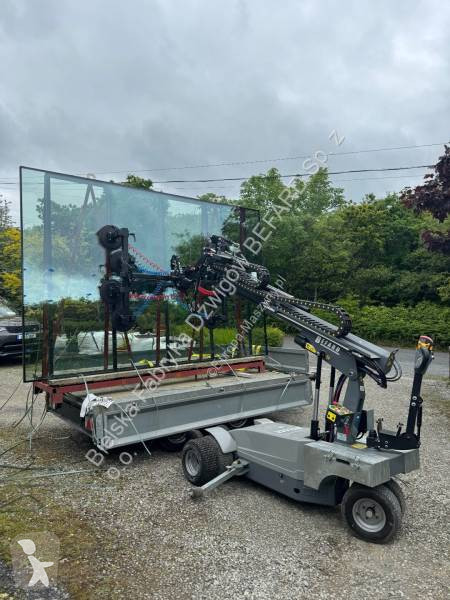 Stavební vybavení Befard Robot do szkła XC400