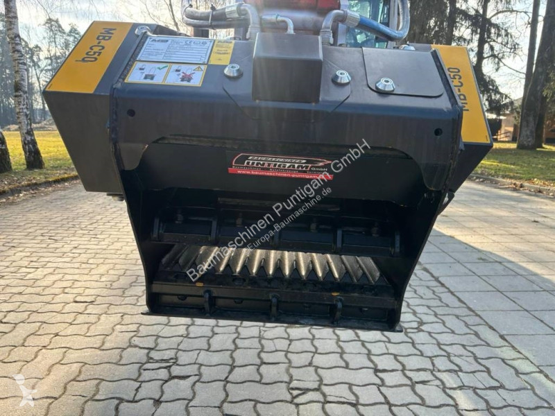 Attrezzature per macchine movimento terra MB...