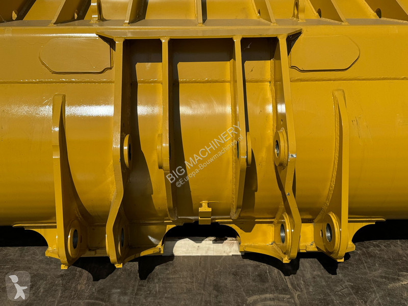 Equipamientos maquinaria OP Caterpillar Loader...