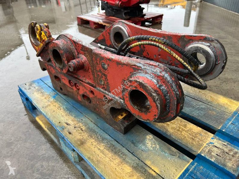 Equipamentos de obras  S70 - 323D