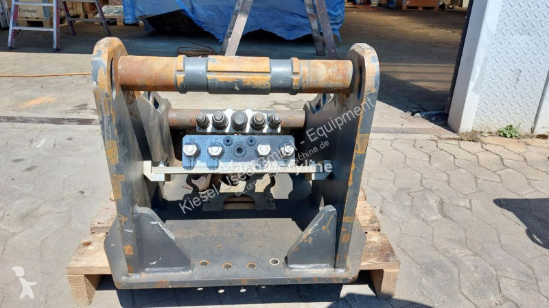 Equipamientos maquinaria OP Oilquick Attache...