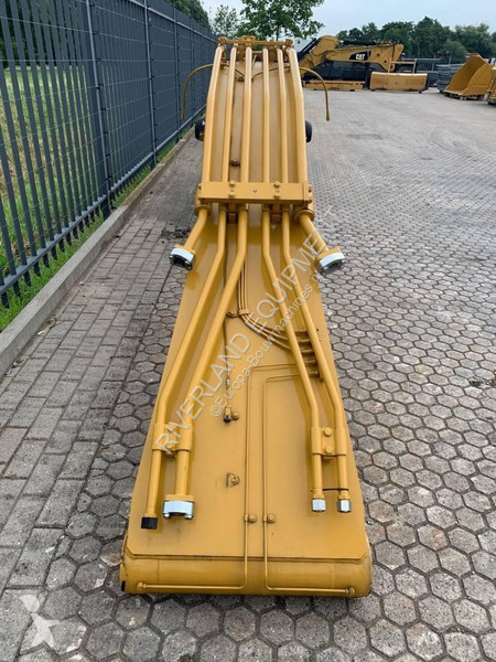 تجهيزات الأشغال العمومية Caterpillar | 323...
