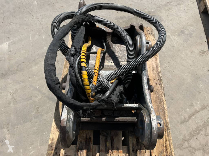 Equipamentos de obras Oilquick OQ70/55 - EC210...