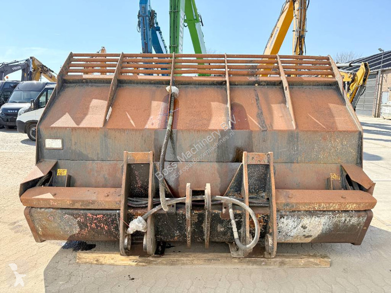 Aanbouwstukken voor bouwmachines Caterpillar...