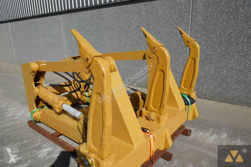 تجهيزات الأشغال العمومية Caterpillar Ripper