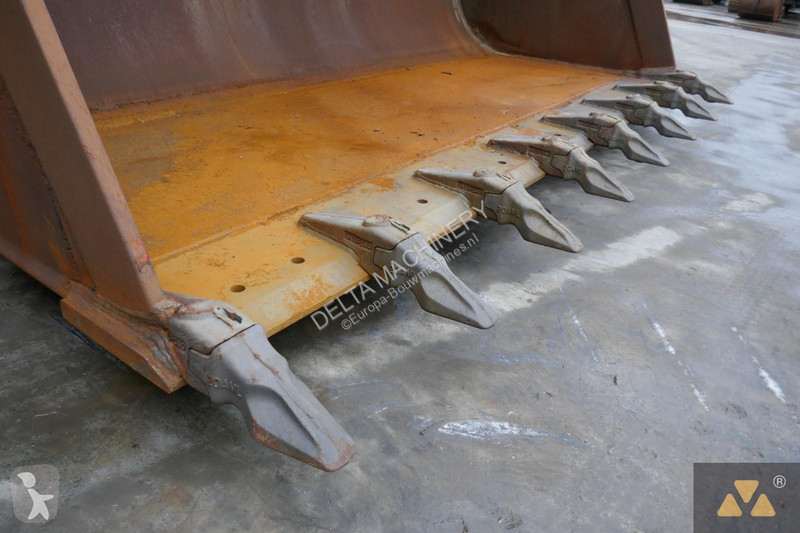 Aanbouwstukken voor bouwmachines Caterpillar...