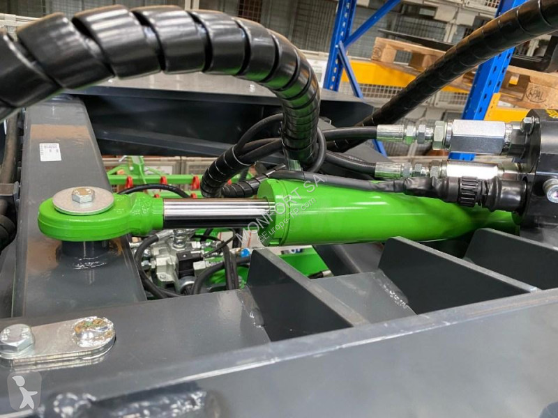 Stavební vybavení   Greenpacker AVANT 295-335 cm