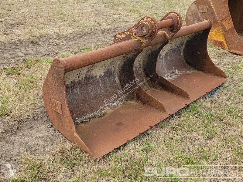 Echipamente pentru construcţii Caterpillar