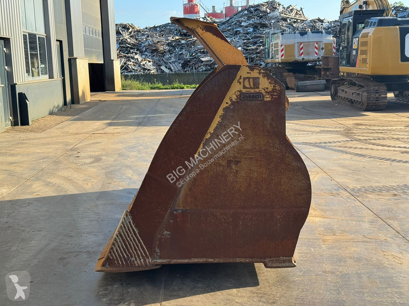 Aanbouwstukken voor bouwmachines Caterpillar...