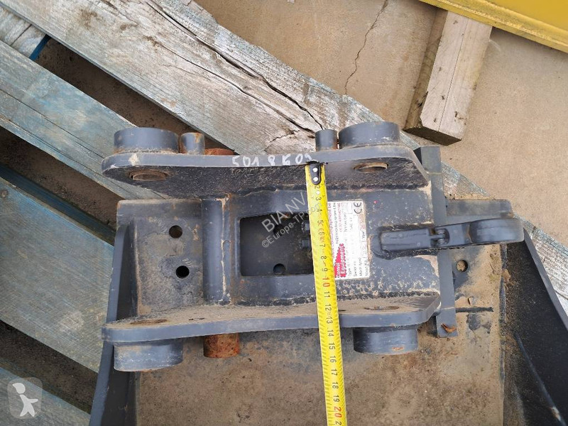 Equipamientos maquinaria OP Komatsu PC24MR-5...