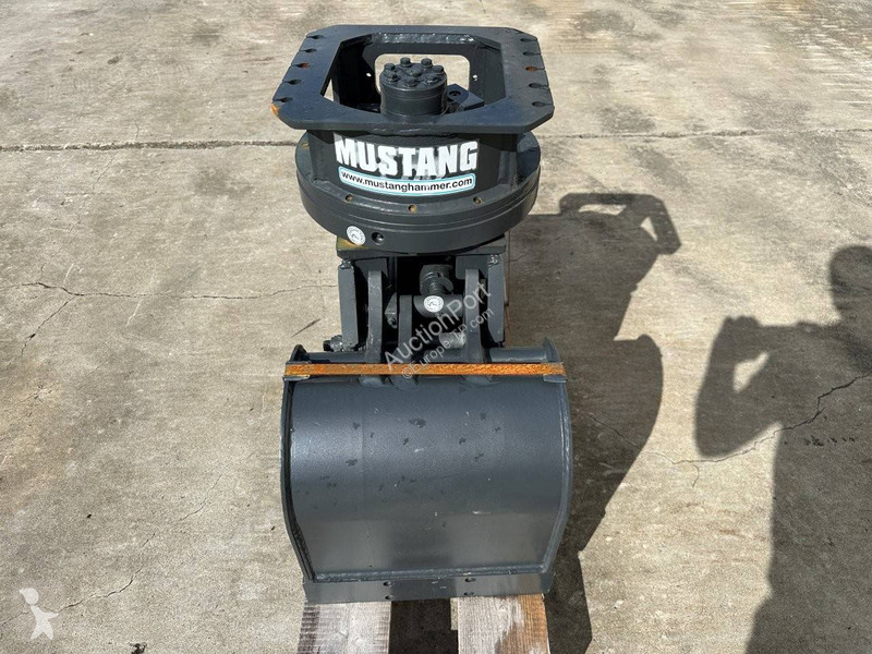 Echipamente pentru construcţii Mustang GRP150CH