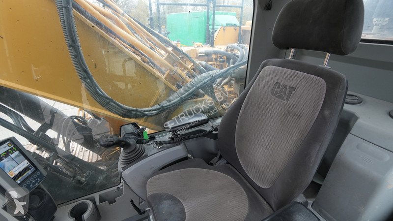 تجهيزات الأشغال العمومية Caterpillar F L XE...