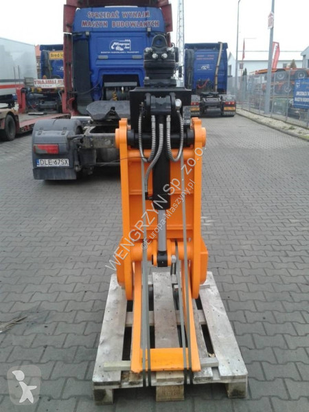 Echipamente pentru construcţii  UNIWERSALNY...