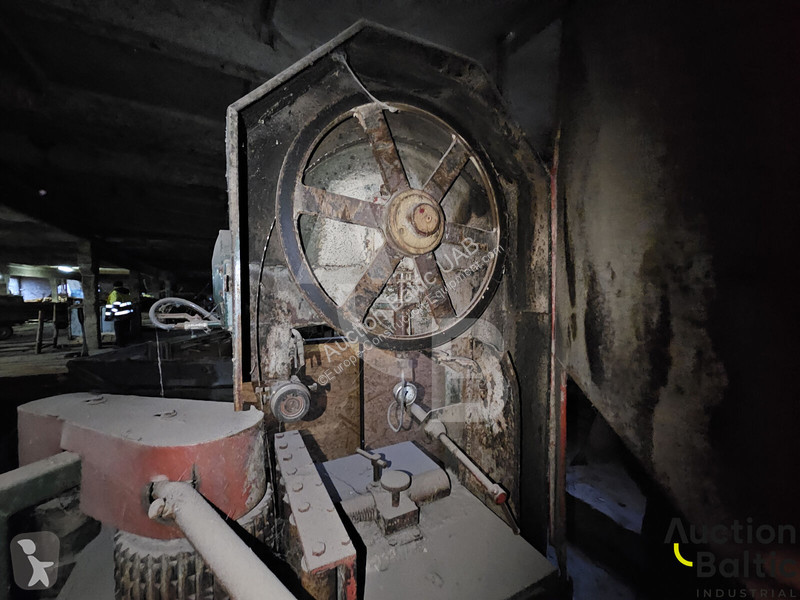Vybavenie stavebného stroja  band saw