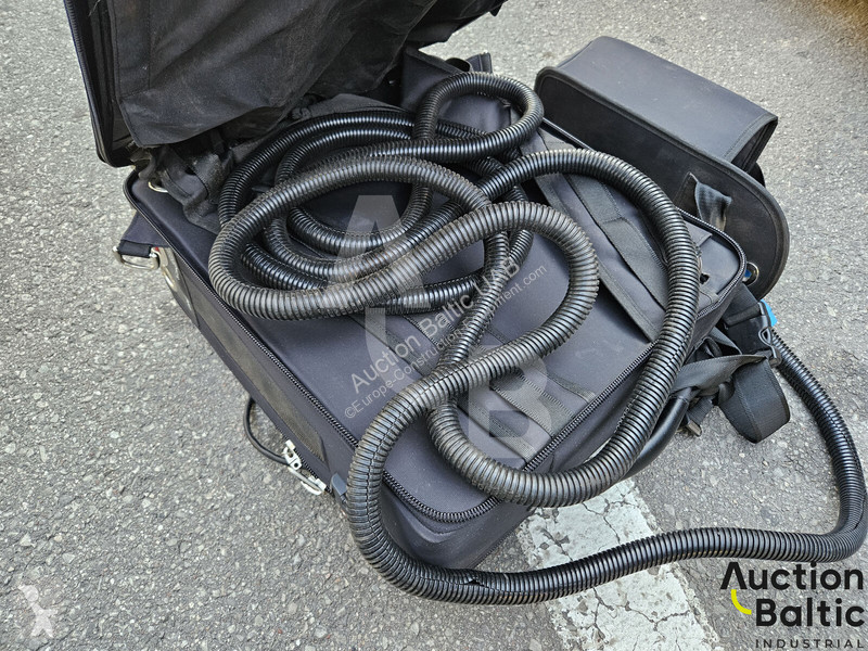 Vybavenie stavebného stroja  laser cleaning device