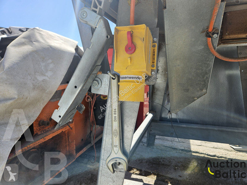 Vybavenie stavebného stroja  KL62-L/2-G4KS