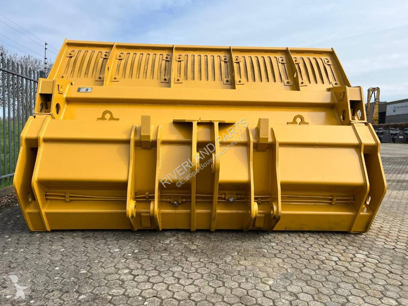 تجهيزات الأشغال العمومية Caterpillar 966 972...