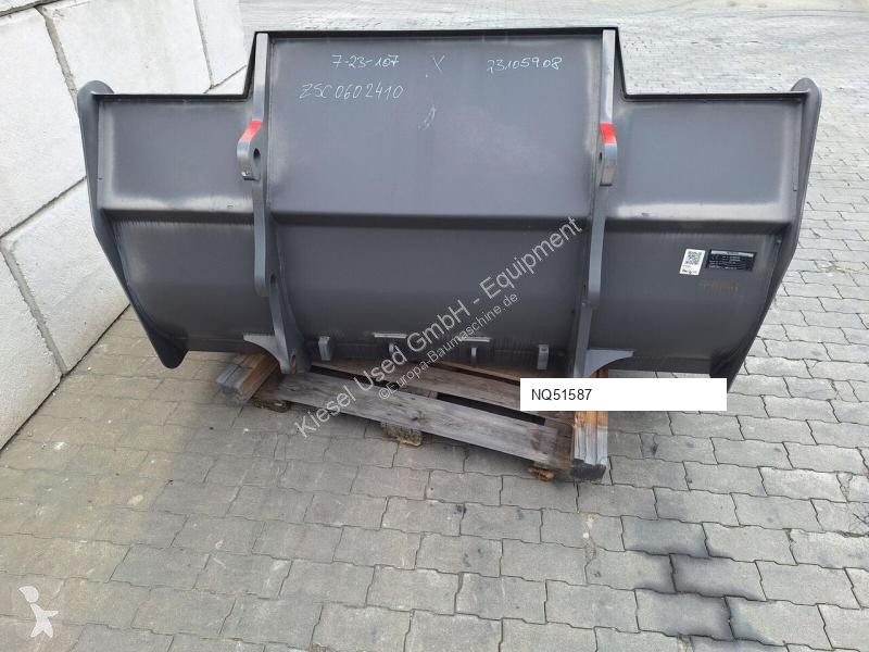 Vybavenie stavebného stroja Hitachi...