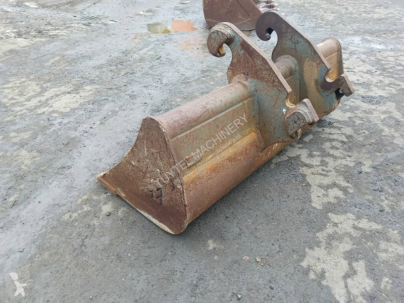 Vybavenie stavebného stroja  bak sloten bak 180...