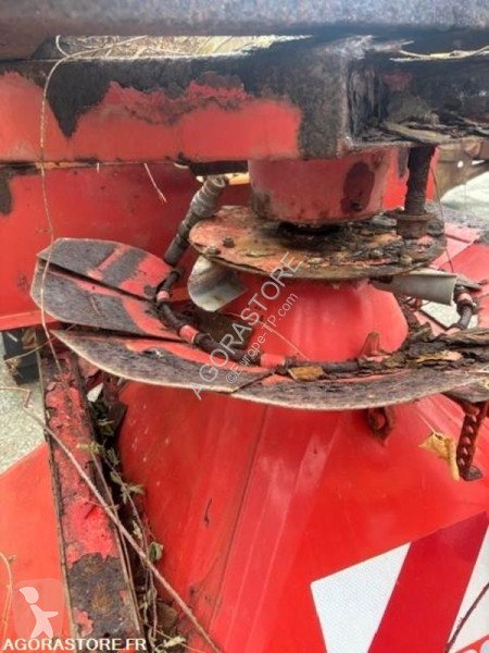 Equipamientos maquinaria OP Kuhn 600 SA