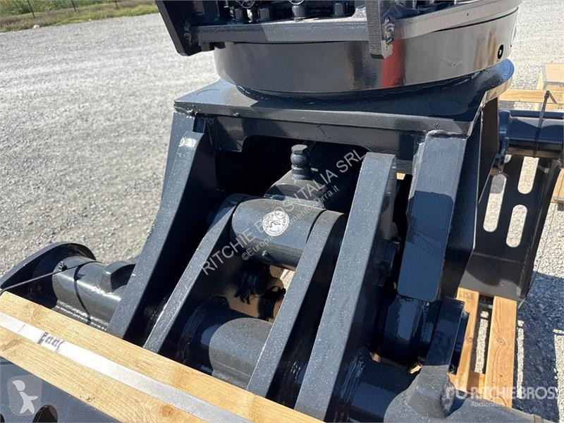 Mustang GRP1500 machinery equipment