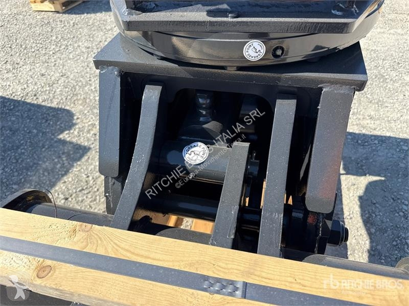Mustang GRP750 machinery equipment