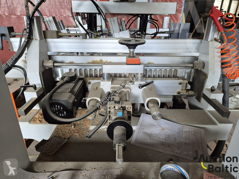 Equipamientos maquinaria OP  Lazzoni Expert L3...