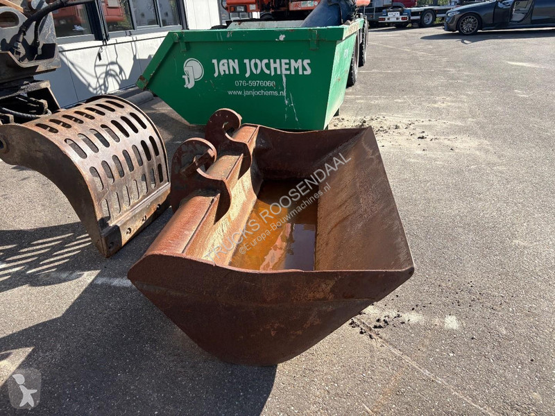 Équipements TP  - various buckets + SORTING...
