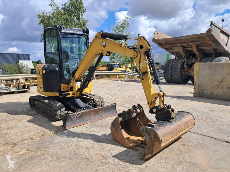تجهيزات الأشغال العمومية Caterpillar 302.7